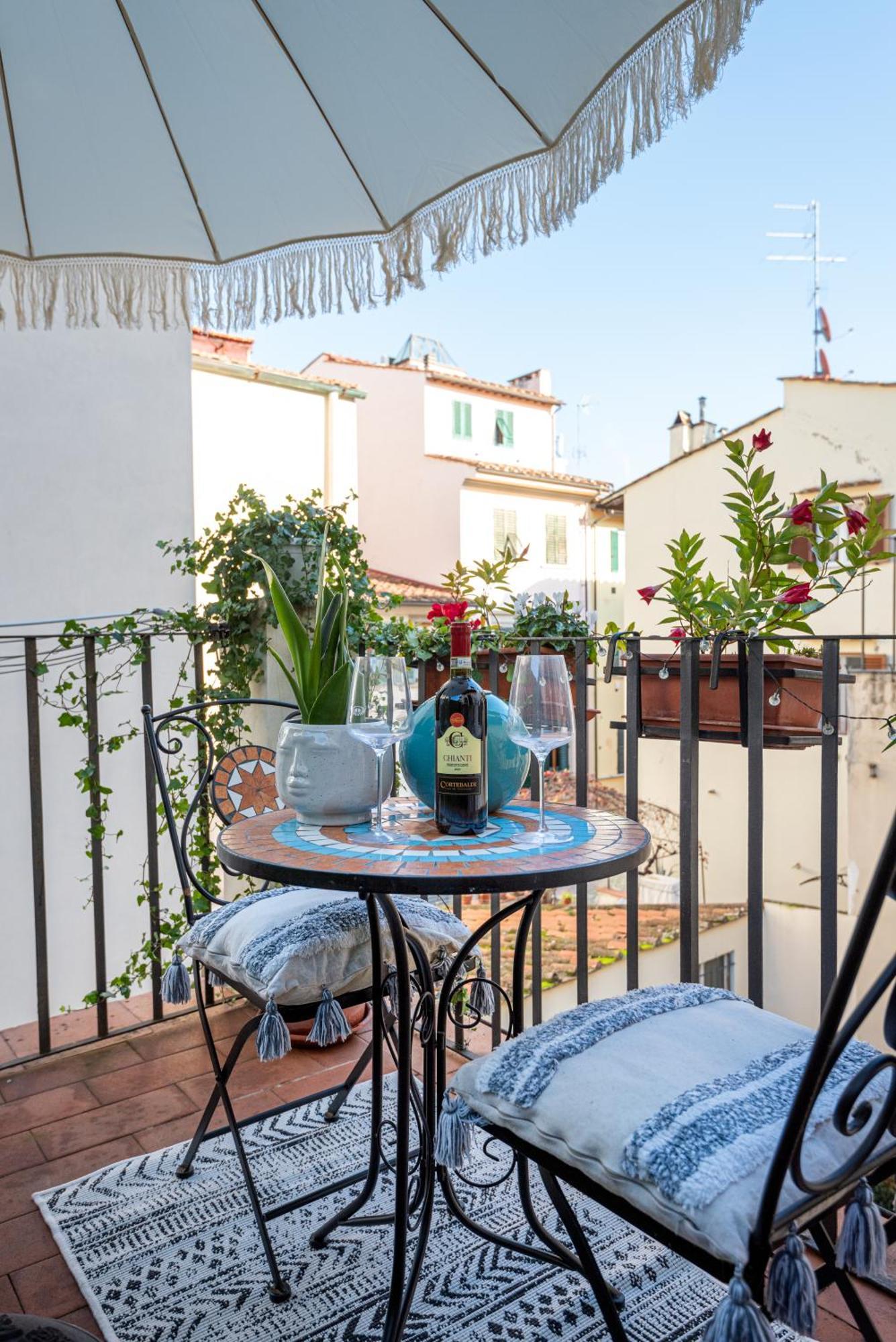 House Of Happy Hours With Terrace Florence Buitenkant foto